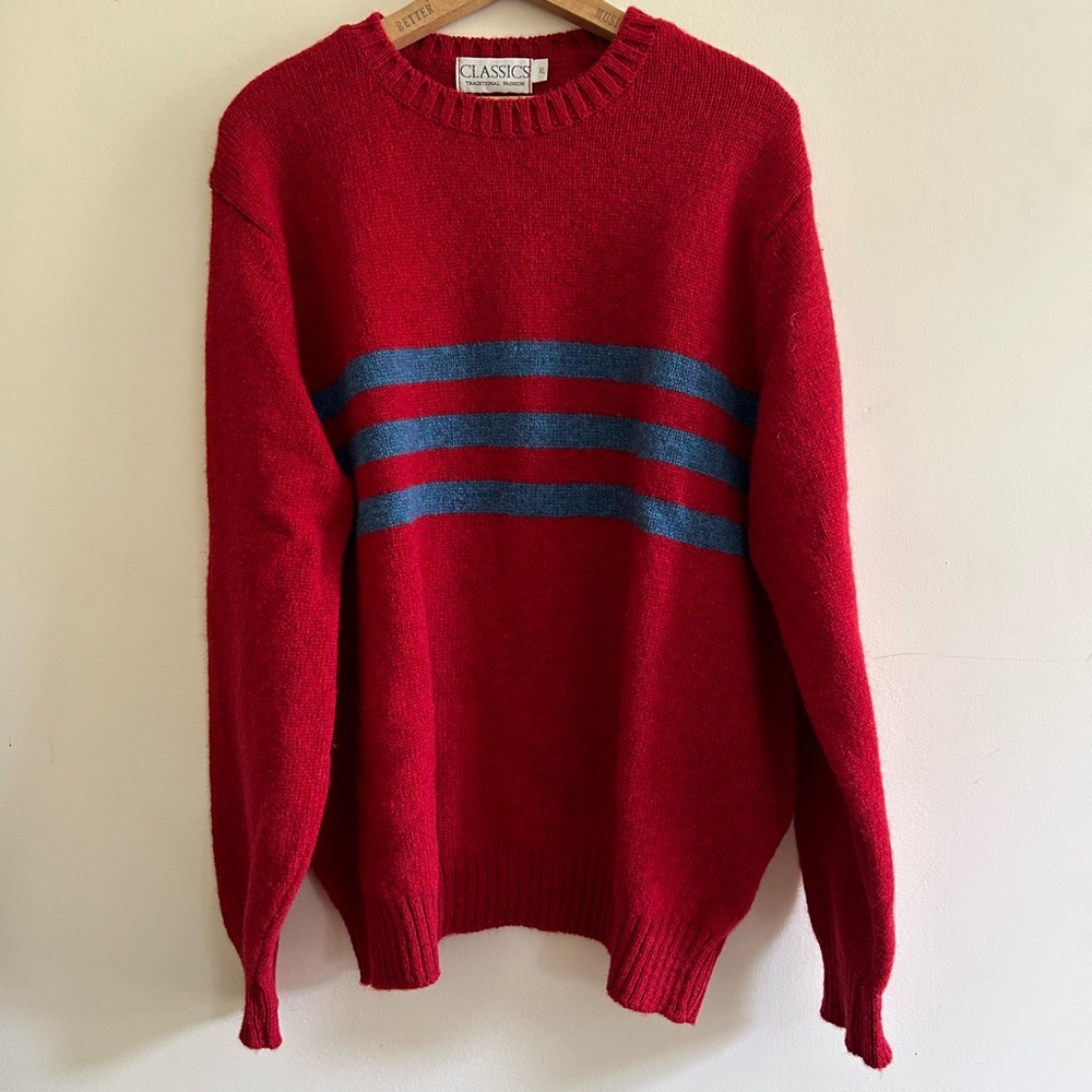 “Classics “ traditional fashion, 100%wool crewneck sweater, XL, red with 3 blue
